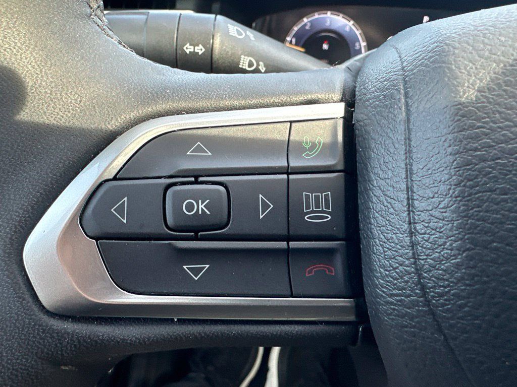 Used 2025 Jeep Compass Limited w/ Elite Group AWD/4WD image 14