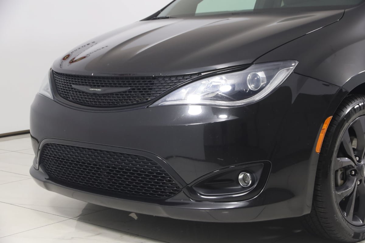 Used 2019 Chrysler Pacifica Touring-L Plus w/ S Appearance Package FWD image 43