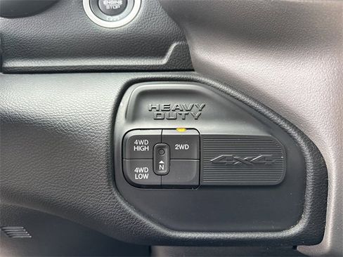 Used 2024 RAM 3500 Big Horn image 32