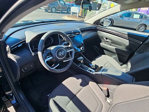 Used 2024 Hyundai Tucson SE FWD image 15