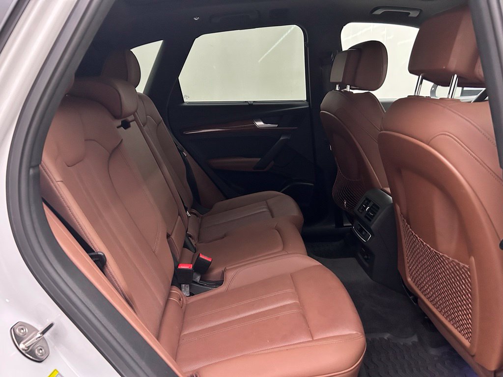 Used 2021 Audi Q5 2.0T Premium Plus w/ Premium Plus Package AWD/4WD image 13