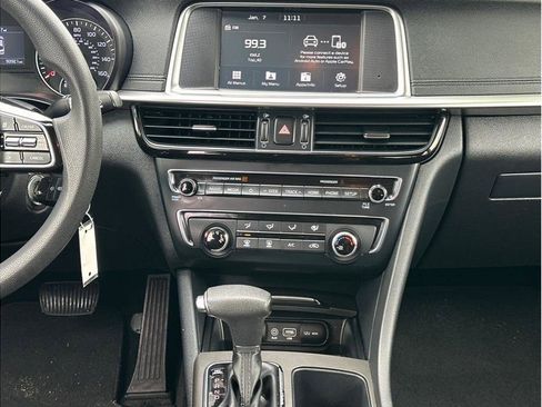 Used 2020 Kia Optima LX image 17