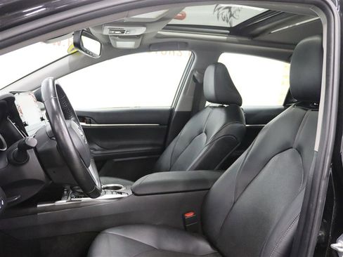 Used 2022 Toyota Camry XLE AWD/4WD image 13