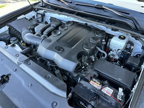 Used 2020 Toyota 4Runner SR5 Premium w/ Moonroof Package image 17