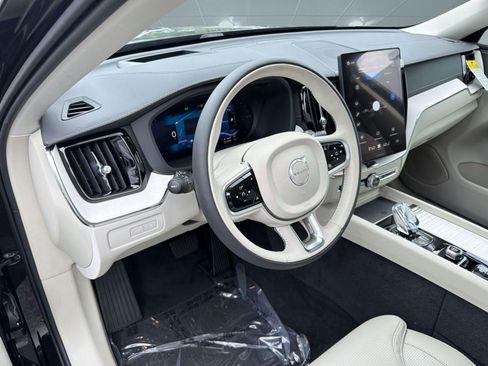 New 2026 Volvo XC60 T8 Ultra w/ Climate Package AWD/4WD image 4
