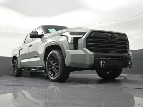 Used 2024 Toyota Tundra SR5 w/ SR5 Premium Package RWD image 30