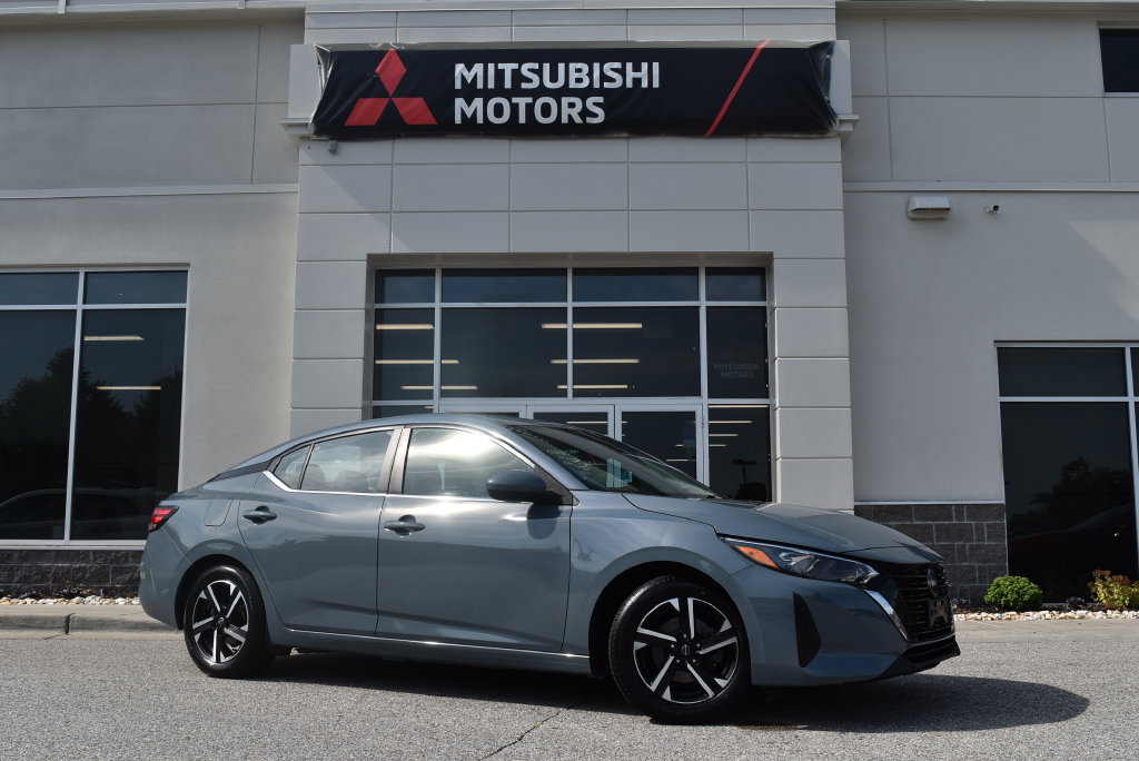 Used 2024 Nissan Sentra SV FWD image 1