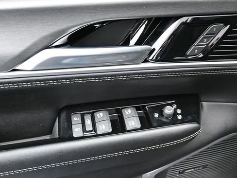 New 2026 Jeep Grand Wagoneer L 4WD image 18
