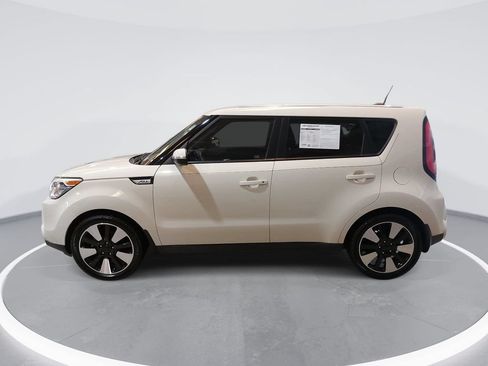 Used 2015 Kia Soul ! w/ Umber Package 1 FWD image 8