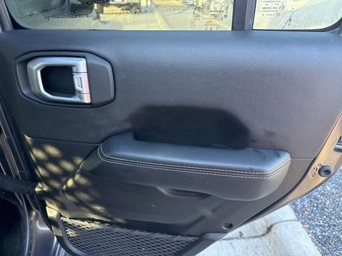 Used 2022 Jeep Wrangler Unlimited Sahara w/ Cold Weather Group image 28