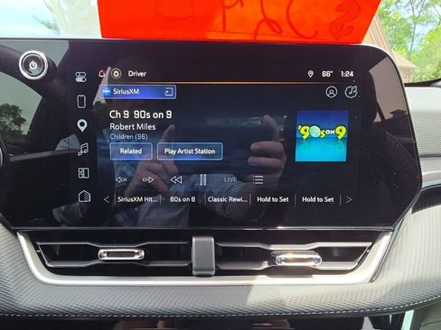 Certified 2026 Chevrolet Equinox LT w/ Convenience Package II AWD/4WD image 12