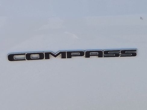 Certified 2018 Jeep Compass Latitude w/ Popular Equipment Group AWD/4WD image 13