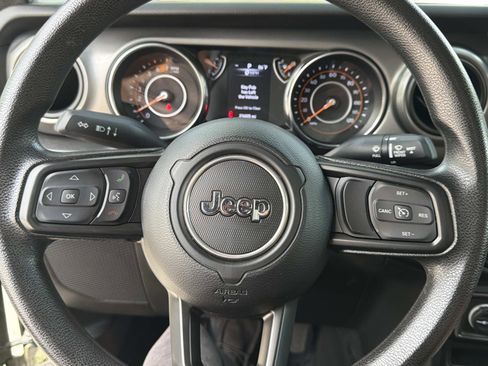 Used 2023 Jeep Wrangler Unlimited Sport AWD/4WD image 27