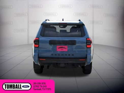 Used 2025 Toyota 4Runner TRD Off-Road Premium AWD/4WD image 6