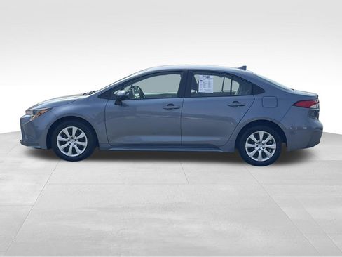 Used 2025 Toyota Corolla LE image 6