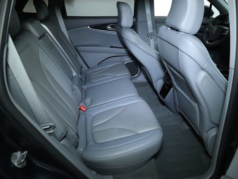 Certified 2021 Lincoln Nautilus Reserve AWD/4WD image 34