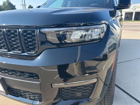 New 2025 Jeep Grand Cherokee L Limited w/ Luxury Tech Group II image 5