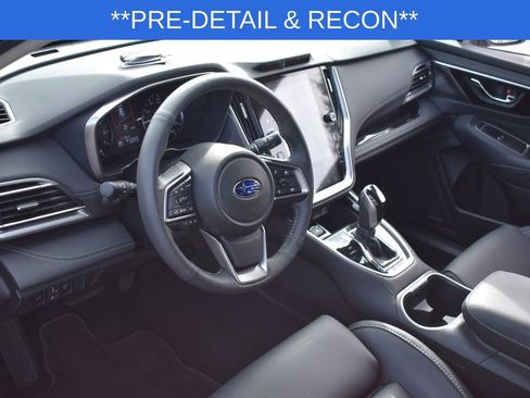 Used 2025 Subaru Outback Limited image 8