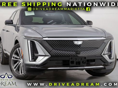 Used 2025 Cadillac Lyriq Luxury image 2