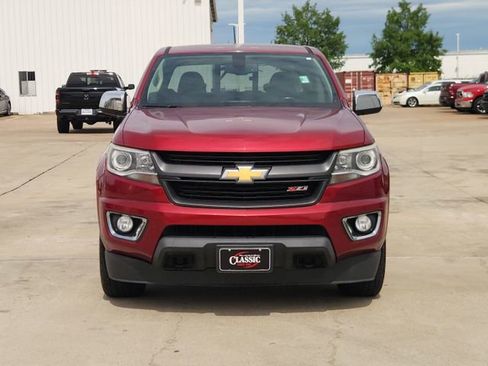 Used 2019 Chevrolet Colorado Z71 RWD image 2