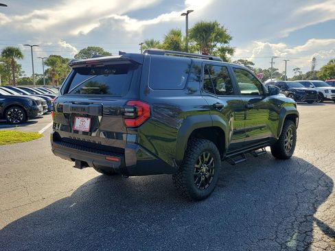 New 2026 Toyota 4Runner SR5 AWD/4WD image 4