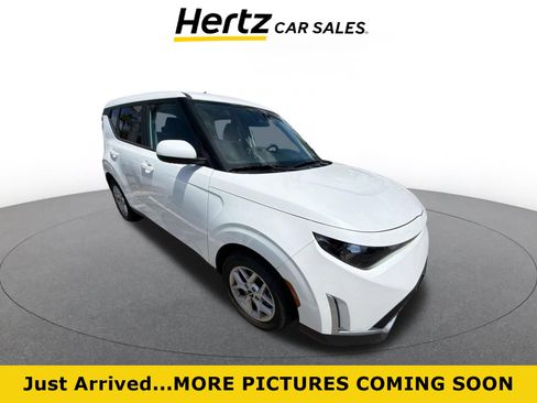 Used 2025 Kia Soul LX w/ LX Technology Package FWD image 1