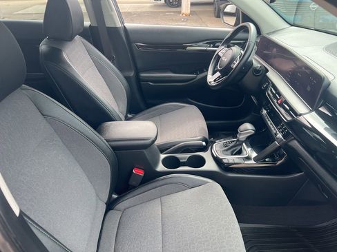 Certified 2024 Kia Seltos S FWD image 17