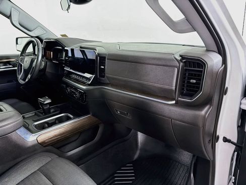 Used 2022 Chevrolet Silverado 1500 RST AWD/4WD image 25