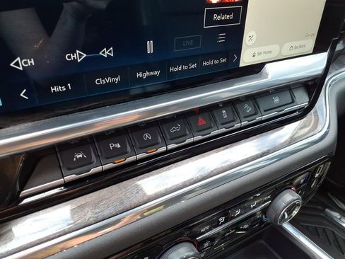 Used 2023 Chevrolet Silverado 1500 LTZ w/ LTZ Premium Package image 23