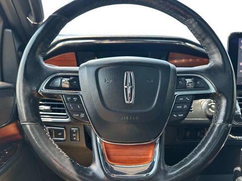 Used 2018 Lincoln Navigator L Reserve w/ Technology Package AWD/4WD image 21