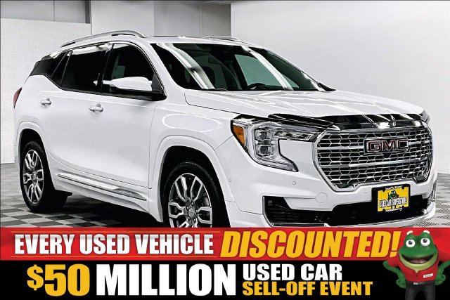 Used 2024 GMC Terrain Denali w/ Denali Premium Package AWD/4WD image 1