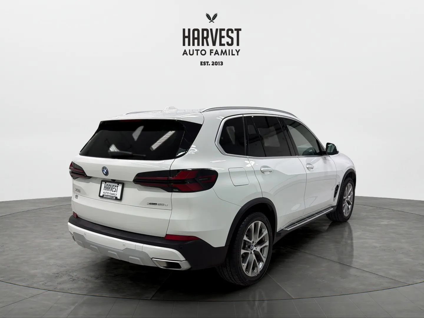 Used 2025 BMW X5 xDrive50e AWD/4WD image 6