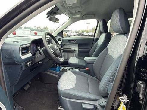 New 2025 Ford Maverick XLT FWD image 32