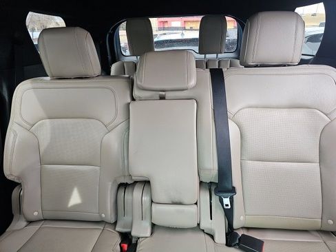 Used 2018 Ford Explorer Limited image 13