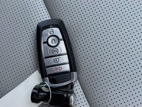 Used 2023 Ford Escape Platinum AWD/4WD image 35