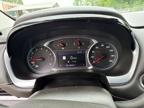 Used 2021 Chevrolet Traverse LT w/ LT Premium Package FWD image 32