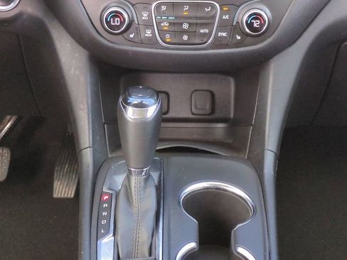 Used 2018 Chevrolet Equinox LT FWD image 21