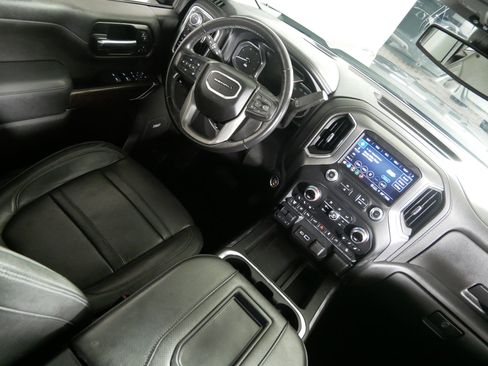 Used 2022 GMC Sierra 3500 Denali image 9