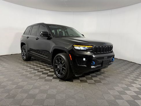 Certified 2024 Jeep Grand Cherokee Limited 4xe AWD/4WD image 3