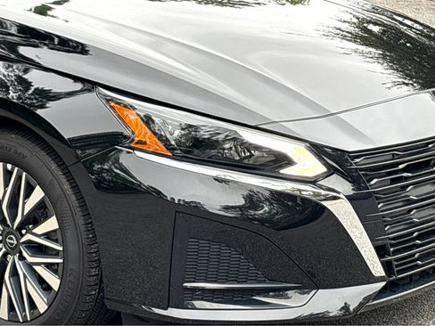 New 2024 Nissan Altima 2.5 SV image 25