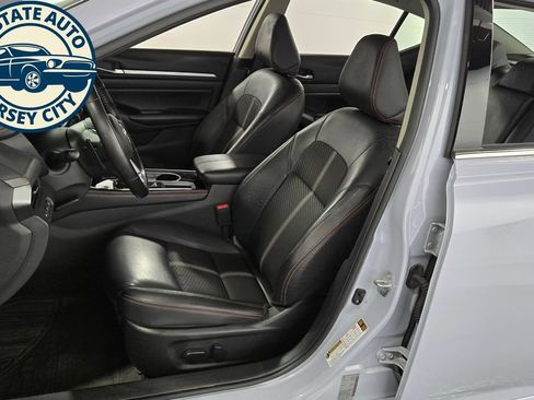 Used 2025 Nissan Altima 2.5 SR FWD image 23