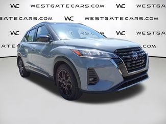 Used 2022 Nissan Kicks SR video 2