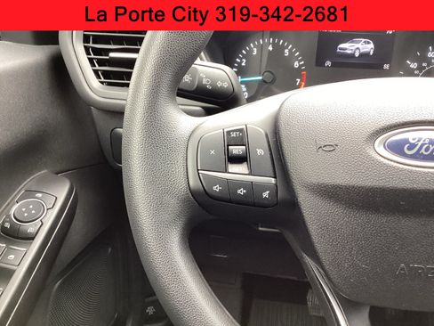 Used 2022 Ford Escape SE FWD image 17