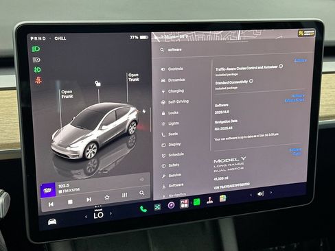 Used 2023 Tesla Model Y Long Range AWD/4WD image 28