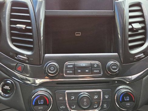 Used 2020 Chevrolet Impala Premier w/ Premier Convenience Package FWD image 32