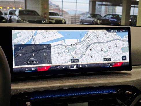 Used 2025 BMW 330i xDrive Sedan w/ Convenience Package image 14