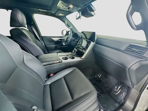 Used 2025 Lexus LX 600 F Sport w/ Accessory Package (Z1) image 30