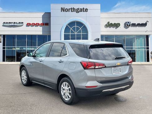 Used 2024 Chevrolet Equinox LT image 3