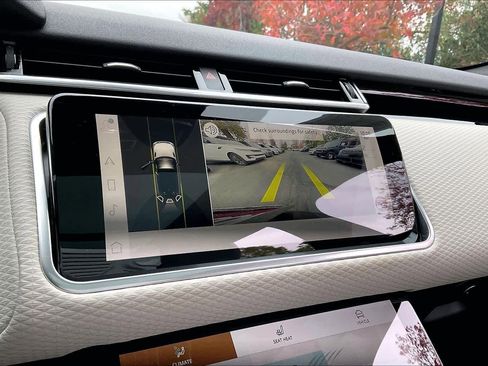 Used 2023 Land Rover Range Rover Velar R-Dynamic S image 23