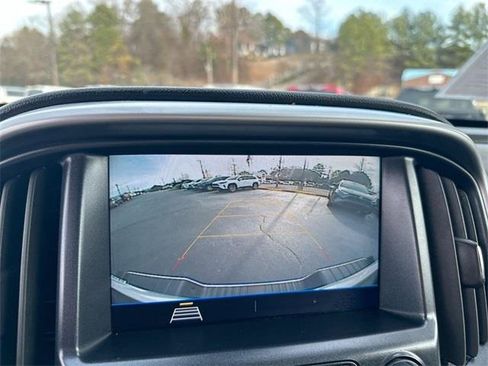 Used 2022 Chevrolet Colorado LT w/ Fleet Safety Package image 18